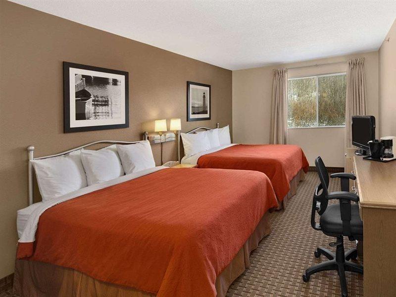 Country Inn & Suites Dartmouth Extérieur photo