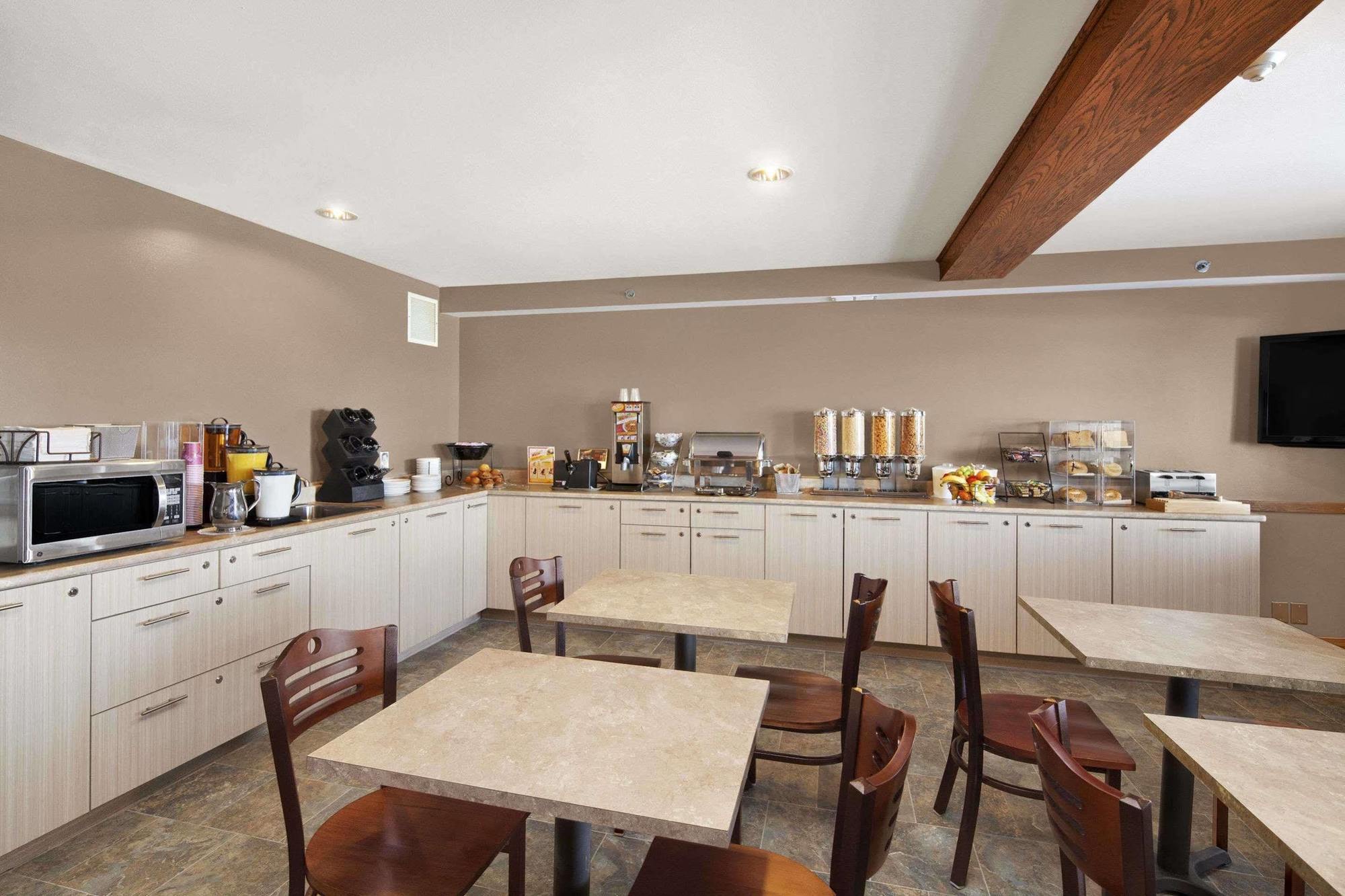 Country Inn & Suites Dartmouth Extérieur photo