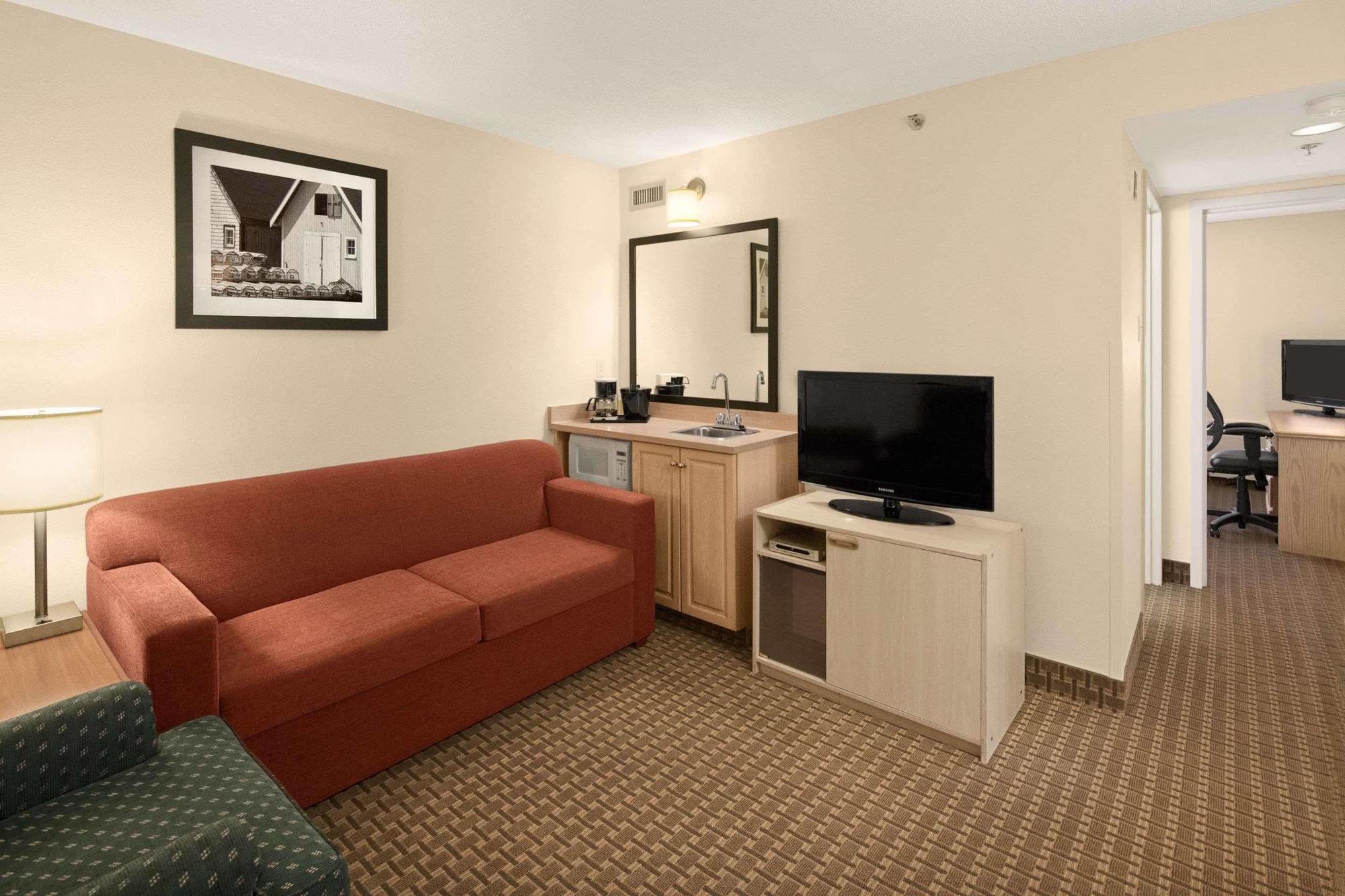 Country Inn & Suites Dartmouth Extérieur photo